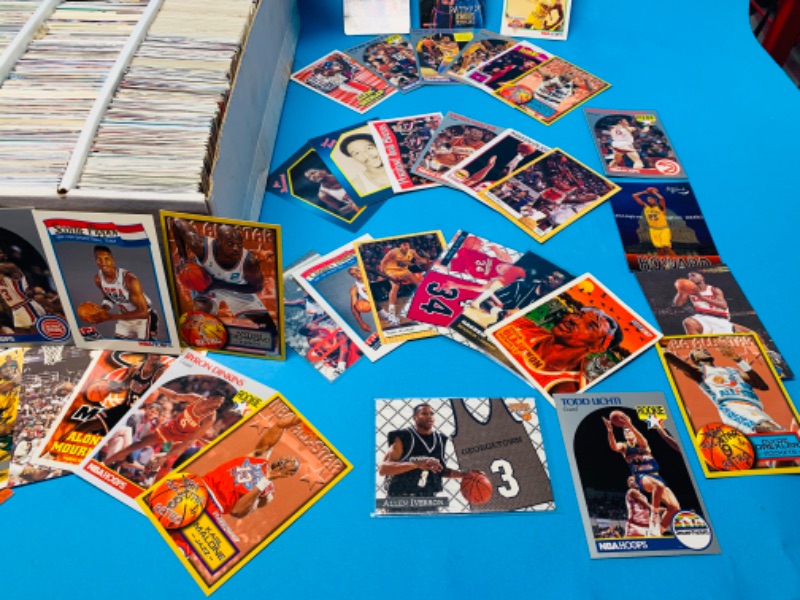 Photo 1 of 804413… 3000+ Miscellaneous basketball and football trading cards in large box see photos 