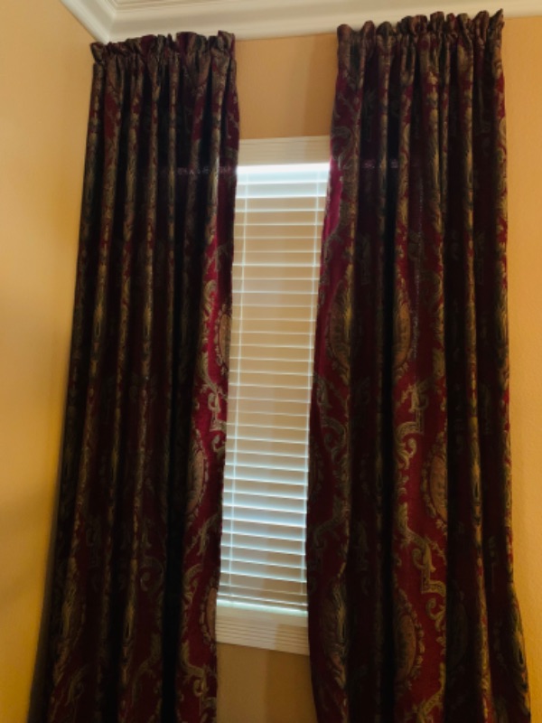 Photo 4 of 804414…4 heavy duty curtains 108 length see photos 