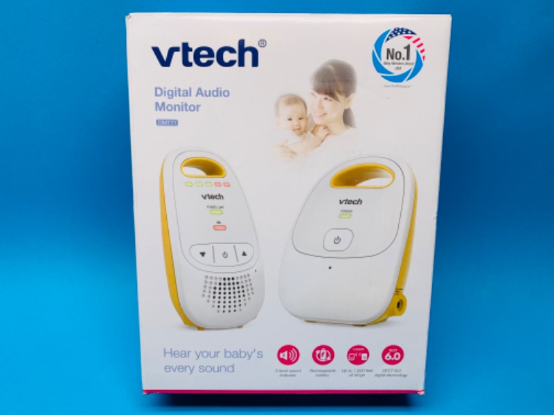 Photo 1 of 804470…vtech digital audio monitor with box