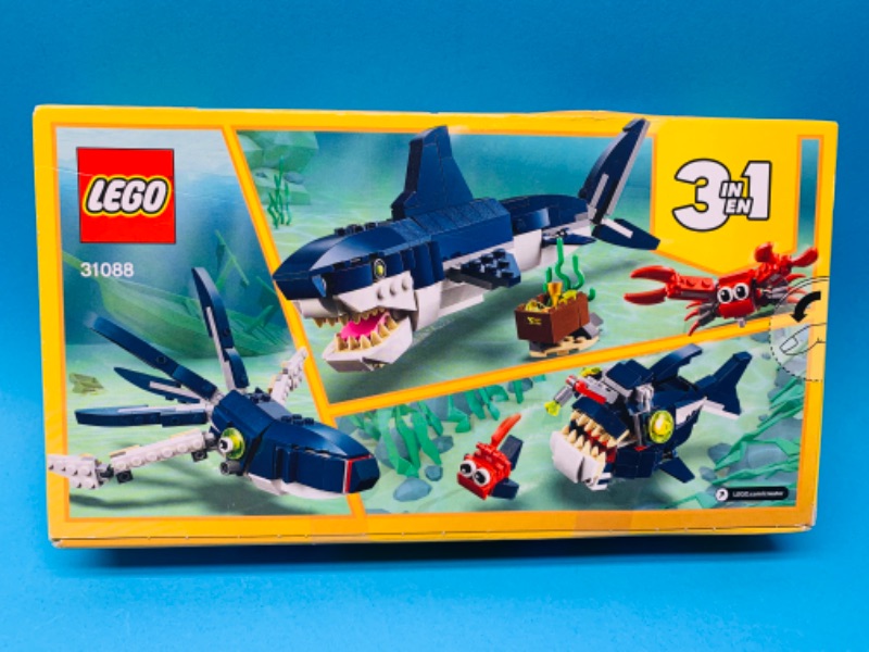 Photo 1 of 804487…lego creator deep sea creatures in box