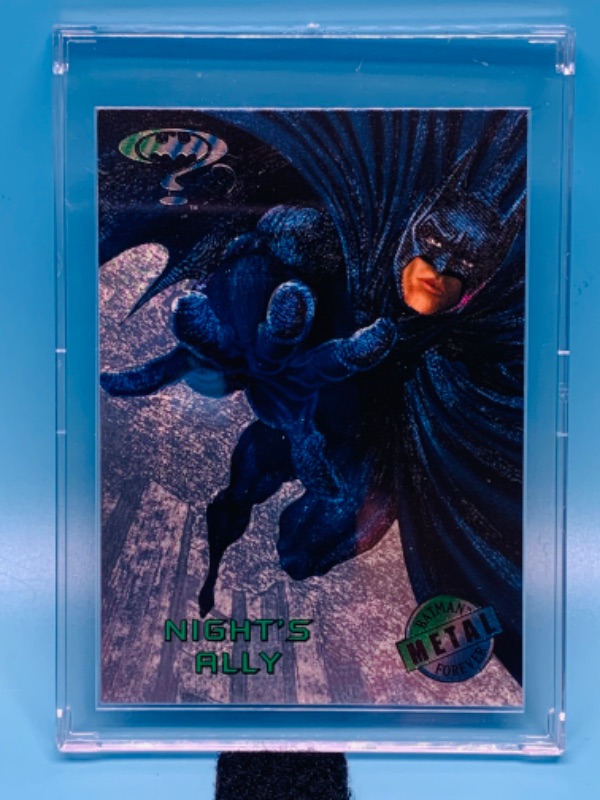 Photo 1 of 804530… Batman forever metal silver flasher card 50 in hard plastic case