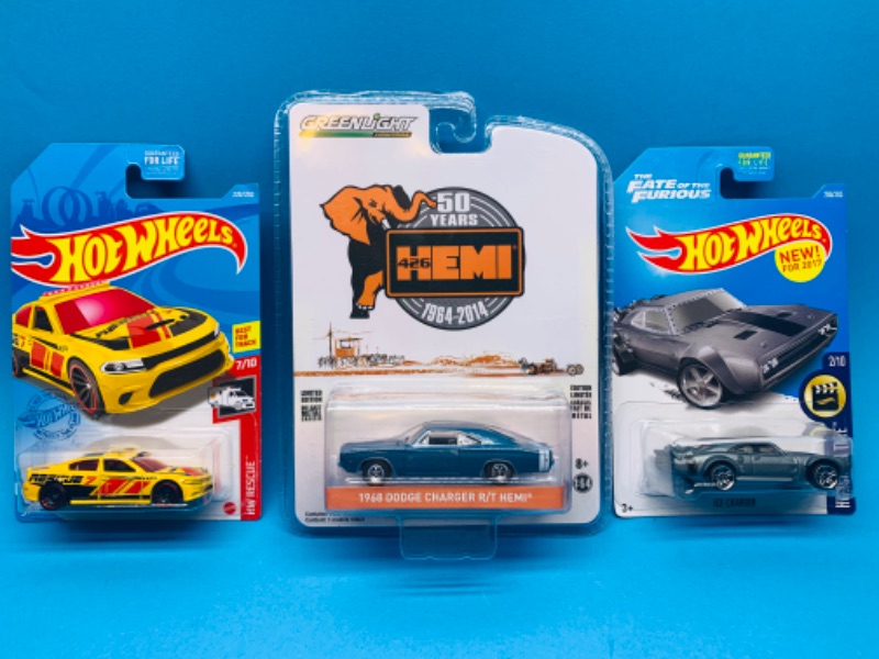 Photo 1 of 804637…3 Dodge Charger die cast cars in original packages 