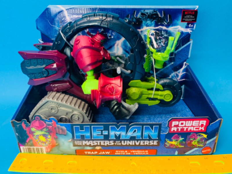 Photo 4 of 804646… he- man masters of the universe trap jaw and cycle pull and release moving parts in original box 
