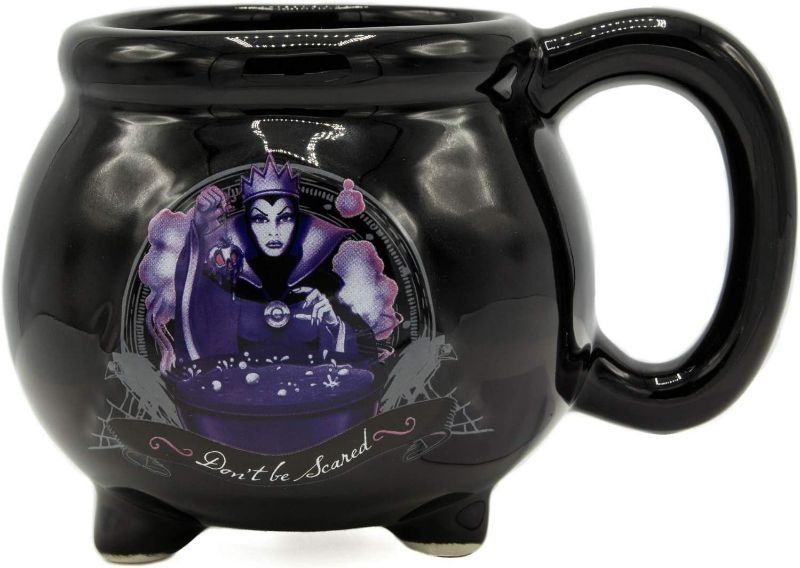 Photo 1 of Silver Buffalo Disney Villains The Evil Queen Black Cauldron 3D Sculpted Coffee Ceramic Mug, 20 Ounces NEW 