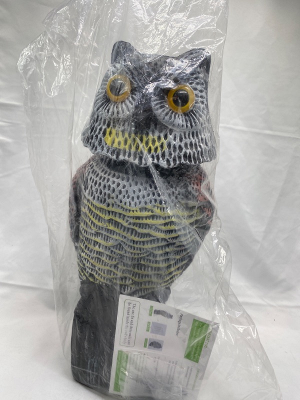 Photo 4 of Hooyizer Owl Decoy 360 Rotate Head, Scar ecrow Fake Owls Natural Enemy Realistic Owls to Scare Birds Away NEW