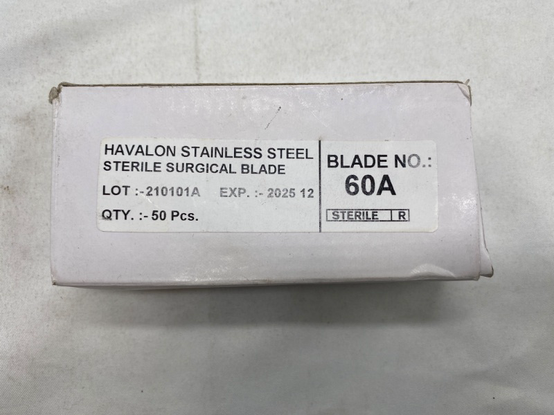 Photo 2 of Havalon #60A Stainless Steel Bulk Replacement Blades, 50 count NEW