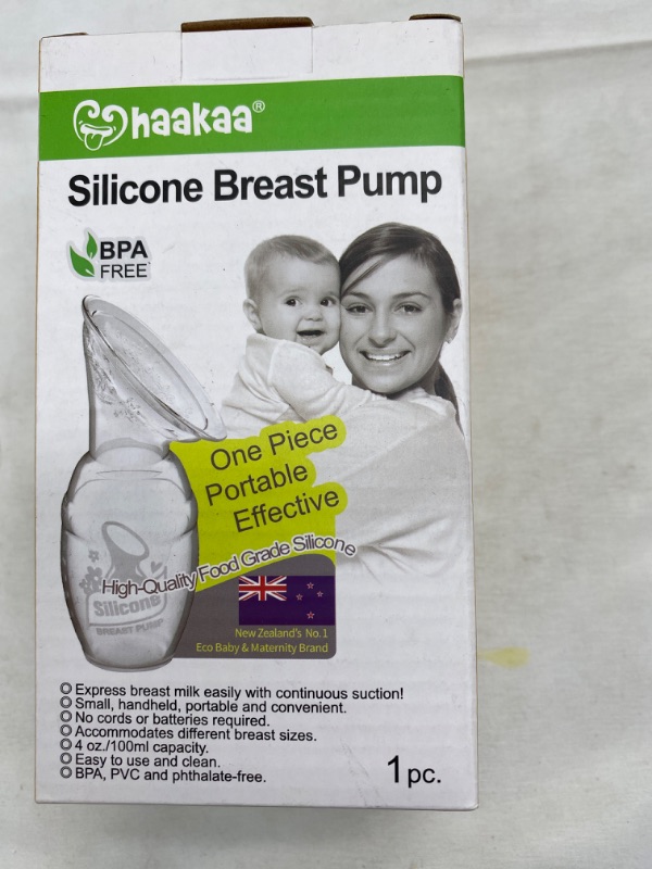 Photo 4 of haakaa Manual Breast Pump for Breastfeeding 4oz/100ml NEW