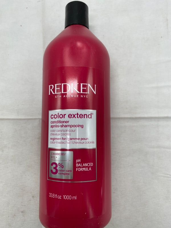 Photo 3 of Redken Color Extend Conditioner, Detangles & Smooths Hair While Protecting Color From Fading , 33.8 Fl Oz  NEW 