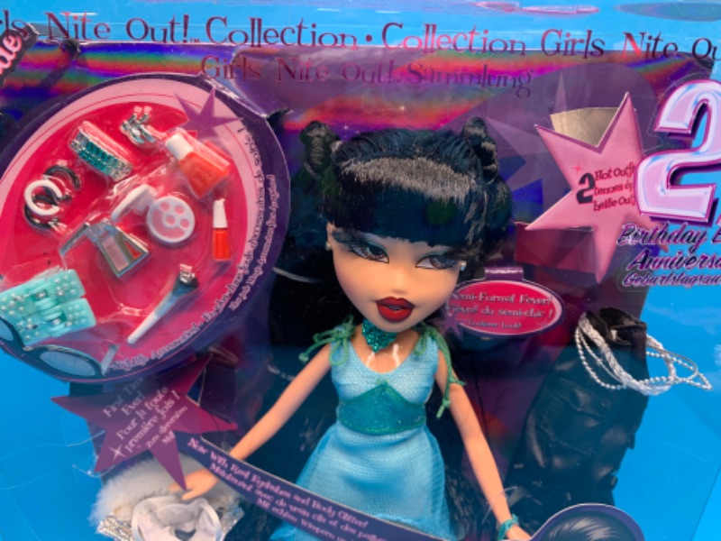 Photo 3 of 825648… Bratz girls nite out doll