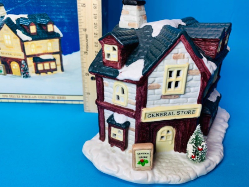 Photo 1 of 825748…1991 porcelain Christmas village lighted general store