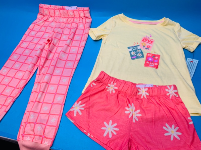 Photo 1 of 826163… girls size small 3 piece set