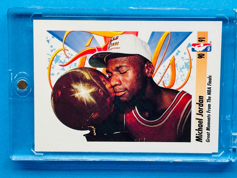 Photo 1 of 827488…Michael Jordan card 334  in hard plastic case 