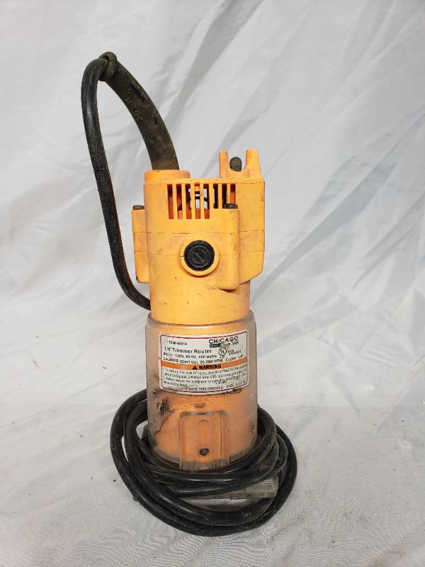 Photo 1 of Chicago electric 1/4" trimmer router