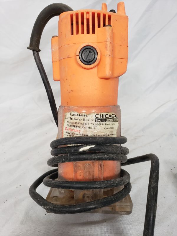 Photo 1 of Chicago electric 1/4" trimmer router