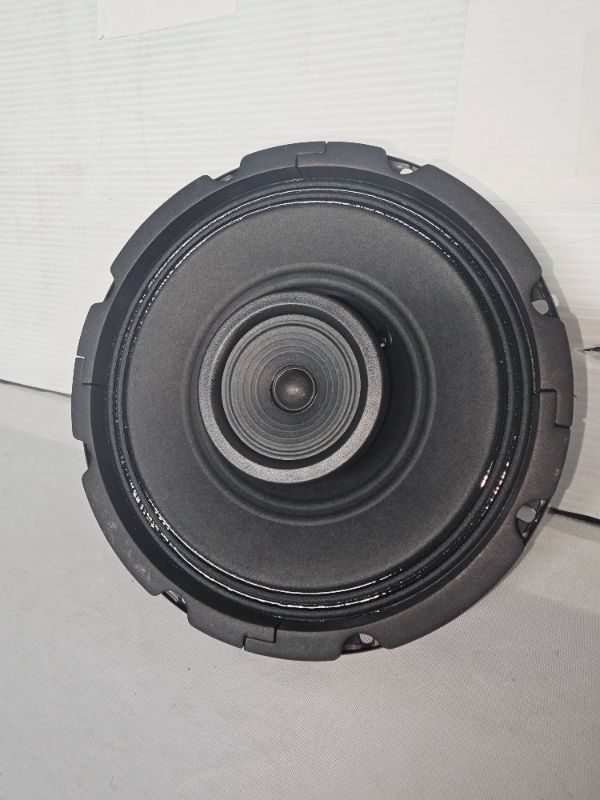 Photo 2 of The Altec Lansing Professional CD408 series uses Duplex® technology to maximize the reproduction of high output music program material. The CD408 is an excellent choice for clubs, restaurants, performance and transportation venues and all applications req