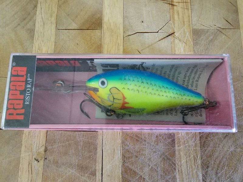 Photo 1 of Rapala Risto Rap RR-7 PRT Parrot Color with Box.  Beautiful lure with the box.