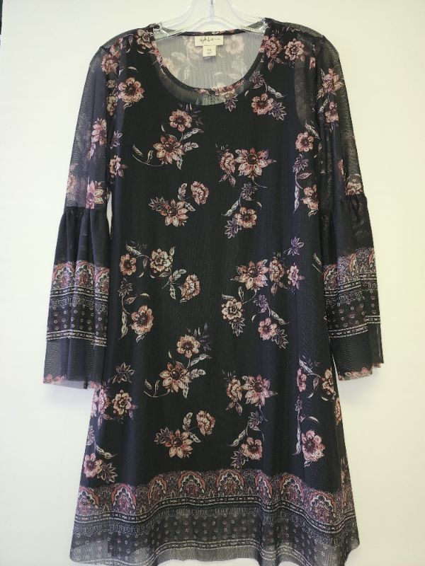 Photo 1 of STYLE & CO WOMEN'S PETITE FLARE SLEEVE BLACK FLORAL PS
