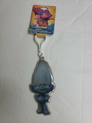 Photo 2 of LOT OF 8 PIECES KIDS KEYCHAIN /CLIP-ON TROLLS AND DISNEY CARS