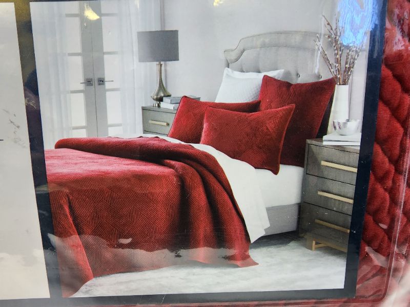 Photo 2 of TWIN Charter Club Damask 2 Pc Velveteen TWIN Coverlet Set Red - 1 Coverlet - 1 Sham