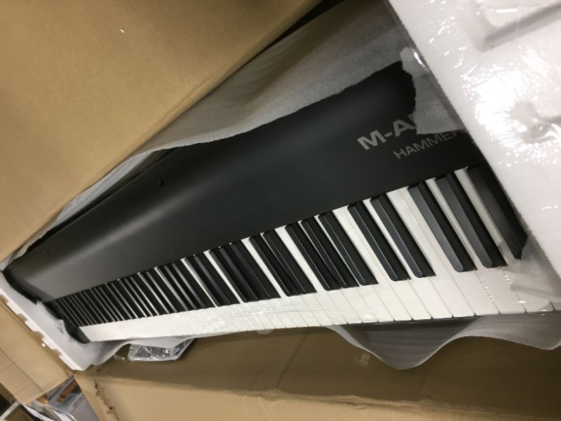Photo 1 of M-Audio HAMMER88XUS 88-Hammer Action USB MIDI Controller
