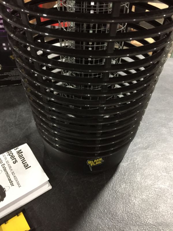 Photo 5 of Black Flag 5500 Volt Deluxe 40 Watt Electronic Insect Killer, Bug Zapper, 1.5 Acre Coverage, Black
