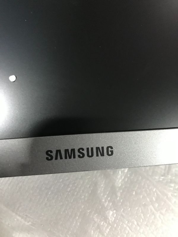 Photo 1 of SAMSUNG 24" Class Flat IPS 1,920 x 1,080 - LS24R350FHNXZA