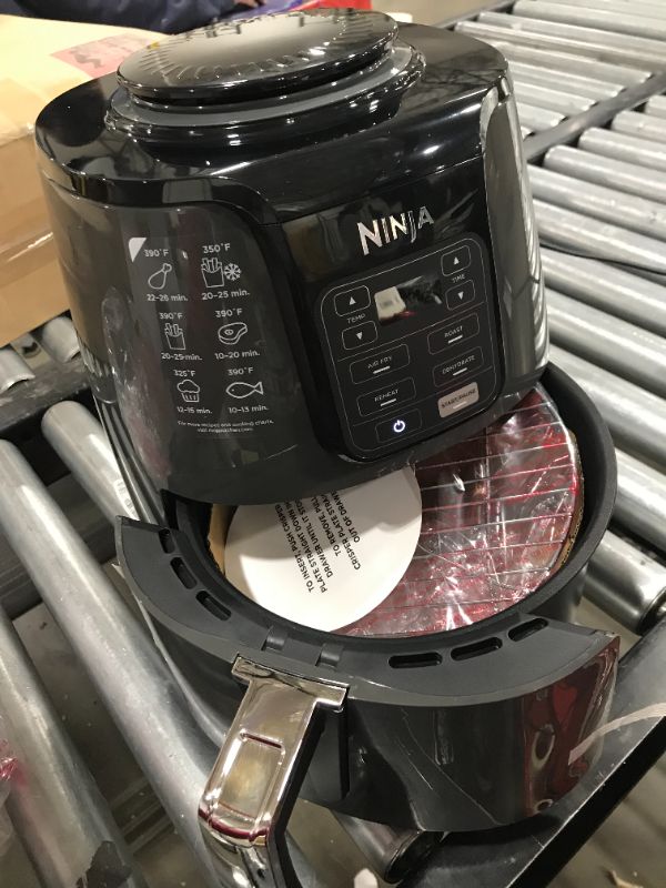 Photo 3 of Ninja 4qt Air Fryer - Black AF101