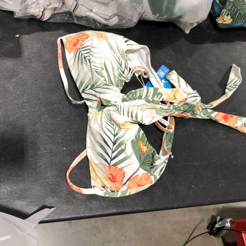 Photo 1 of CUPSHE WOMENS SWIM SUIT TOP...M...