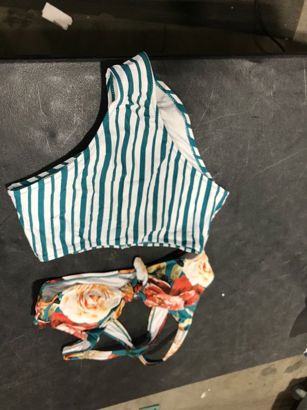 Photo 1 of CUPSHE WOMENS SWIM SUIT...MEDIUM...