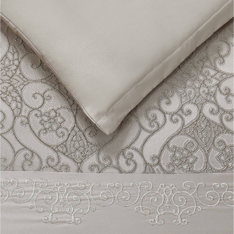 Photo 5 of Queen 5th Avenue Lux Riverton 7 Piece Golden Queen Comforter Set Beige Brown, Includes: 2 Decorative Pillows, 2 Euro Shams, Comforter, 2 Shams
This traditional top of the bed pattern uses a hotel style layout with a jacquard woven deck framed by embroider
