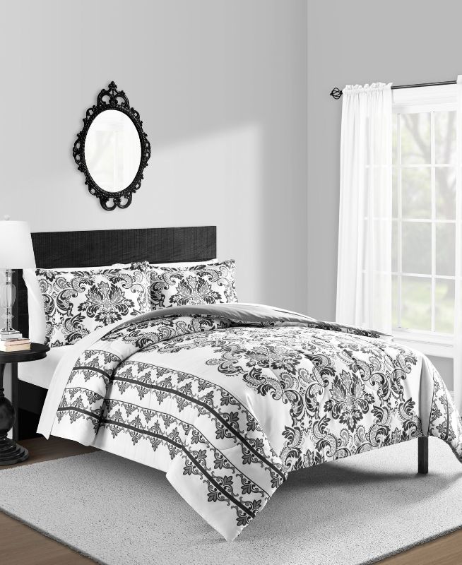 Photo 1 of KING SIZE Sunham Barclay 3-Pc. Reversible King Comforter Set Bedding, Black/White
Includes Reversible comforter and 2 Reversible shams