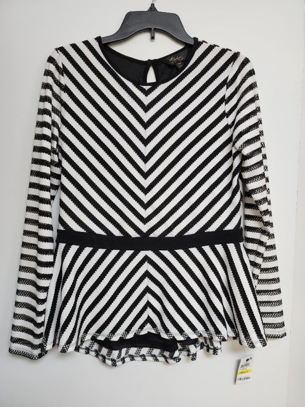 Photo 1 of SIZE M THALIA SODI WOMEN BLACK AND WHITE TOP