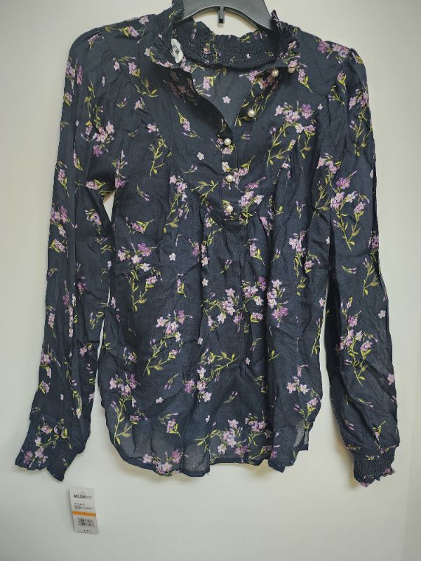 Photo 1 of SIZE JUNIOR S WILLIAM RAST FLORAL BLACK TOP LONG SELLEVE