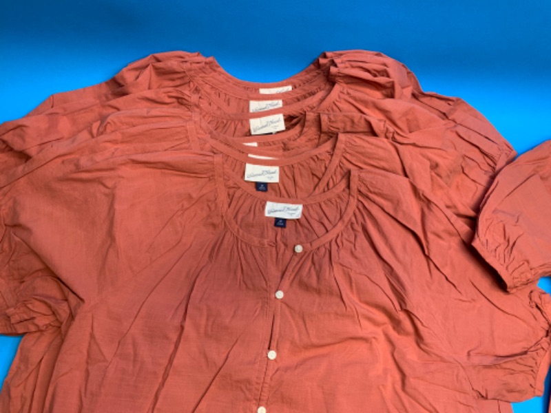 Photo 3 of 849953… 12 ladies size medium shirts - universal thread 