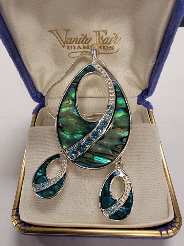 Photo 3 of Abaloni Earring & Pendant Set Sterling Plated