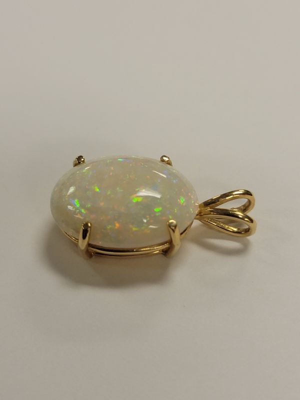 Photo 2 of 8 ct. Oval Natural Opal 14k