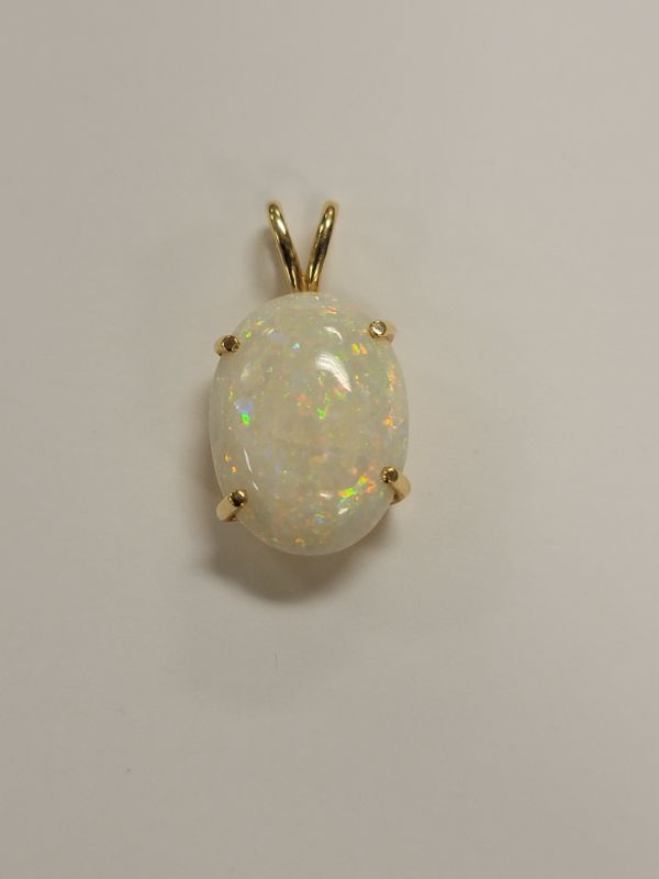Photo 4 of 8 ct. Oval Natural Opal 14k