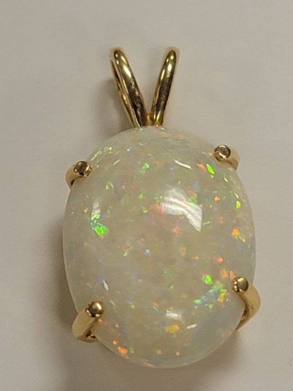 Photo 1 of 8 ct. Oval Natural Opal 14k