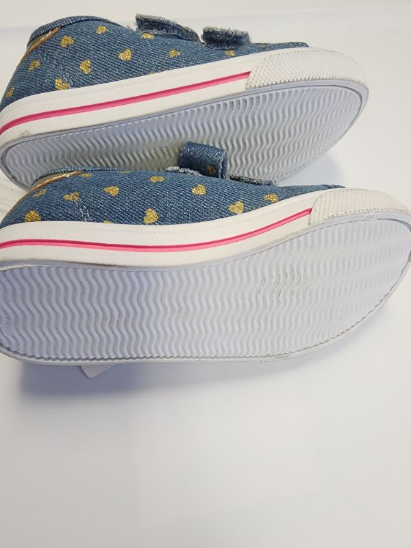 Photo 3 of CARTERS GIRL DENIM/ GOLD HEARTS  VELCRO SHOES SIZE 8