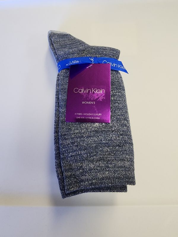 Photo 1 of CALVIN KLEIN WOMEN'S 4 PAIRS HOLIDAY LUXURY SOCKS  BLUE TONE