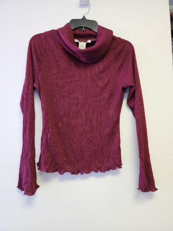 Photo 1 of AMERICAN RAG WOMEN'S JUNIOR TURTLE NECK TO SIZE L