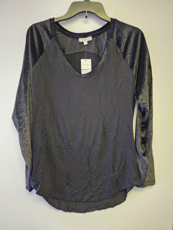 Photo 1 of ULTRA FLIRT WOMEN'S JUNIOR VELT TOP BLACK SIZE L