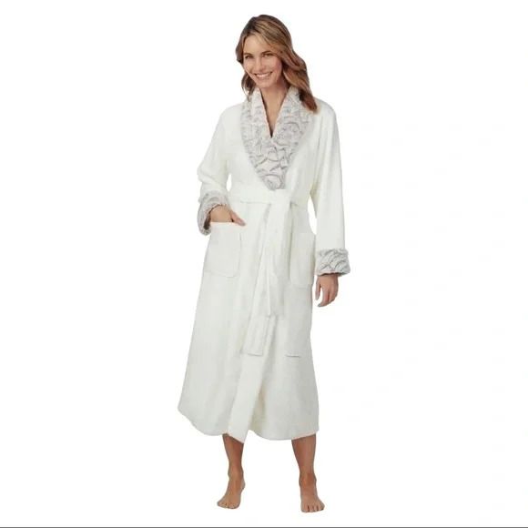 Photo 1 of Carole Hochman Plush Wrap Faux Fur Ivory Gray Soft Robe Size M