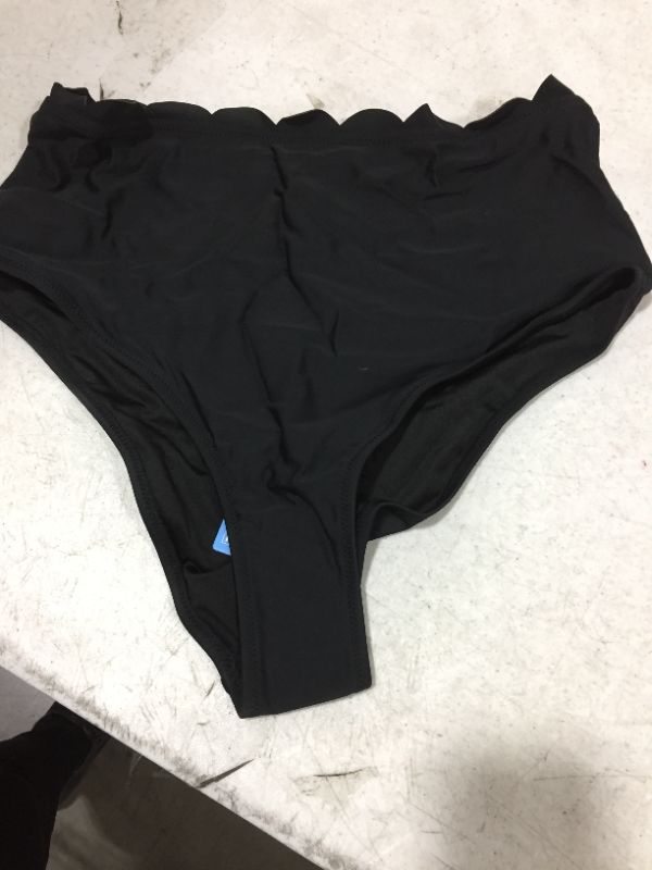 Photo 1 of CUPSHE BLACK BOTTOMS HIGH WAISTED SIZE L