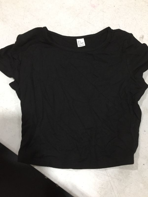 Photo 1 of BLACK SHORTSLEEVE CROP TOP SIZE S 
