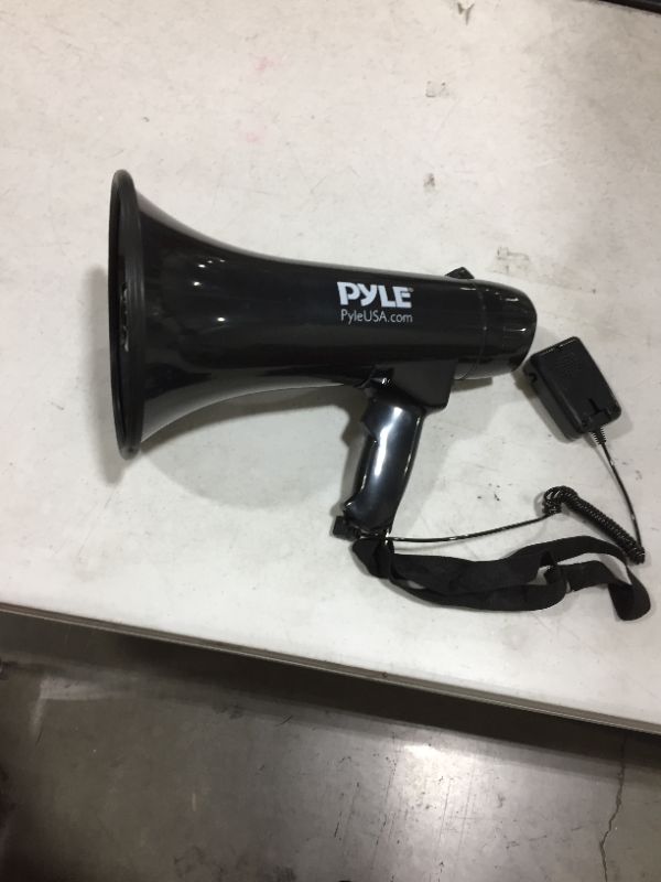 Photo 2 of BLACK Pyle® PMP40 Professional Megaphone/Bullhorn With Siren and Handheld Mic
