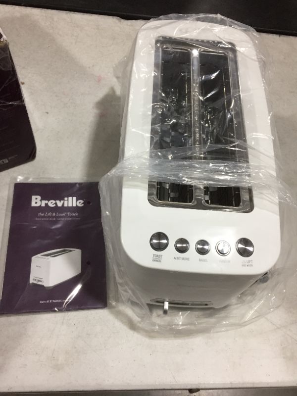 Photo 3 of Breville Lift And Look White 4-Slice Toaster - BTA630XL
