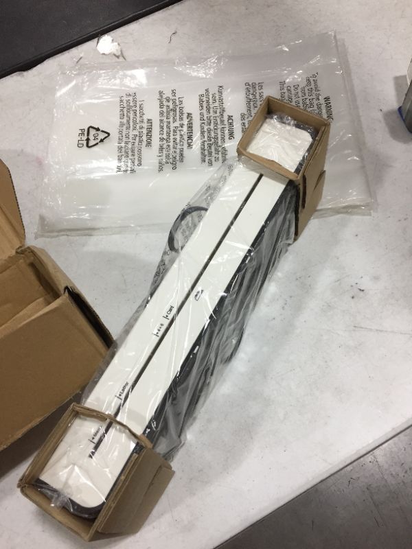 Photo 3 of Amazon Basics 12-Inch Thermal Laminator Machine
