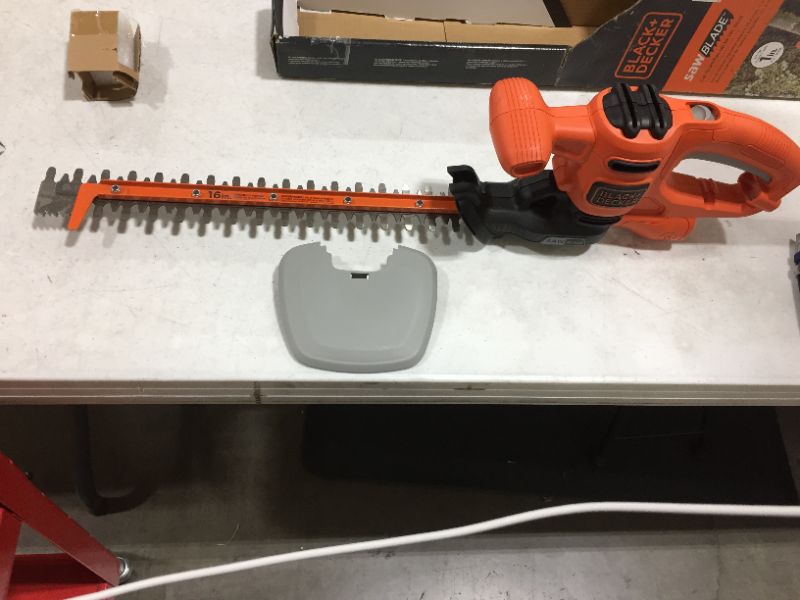 Photo 2 of BLACK+DECKER Hedge Trimmer, Dual-Action Blade, 16-Inch (BEHTS125)
