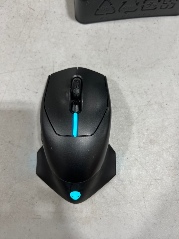 Photo 2 of Alienware Wired/Wireless Gaming Mouse AW610M: 16000 DPI Optical Sensor